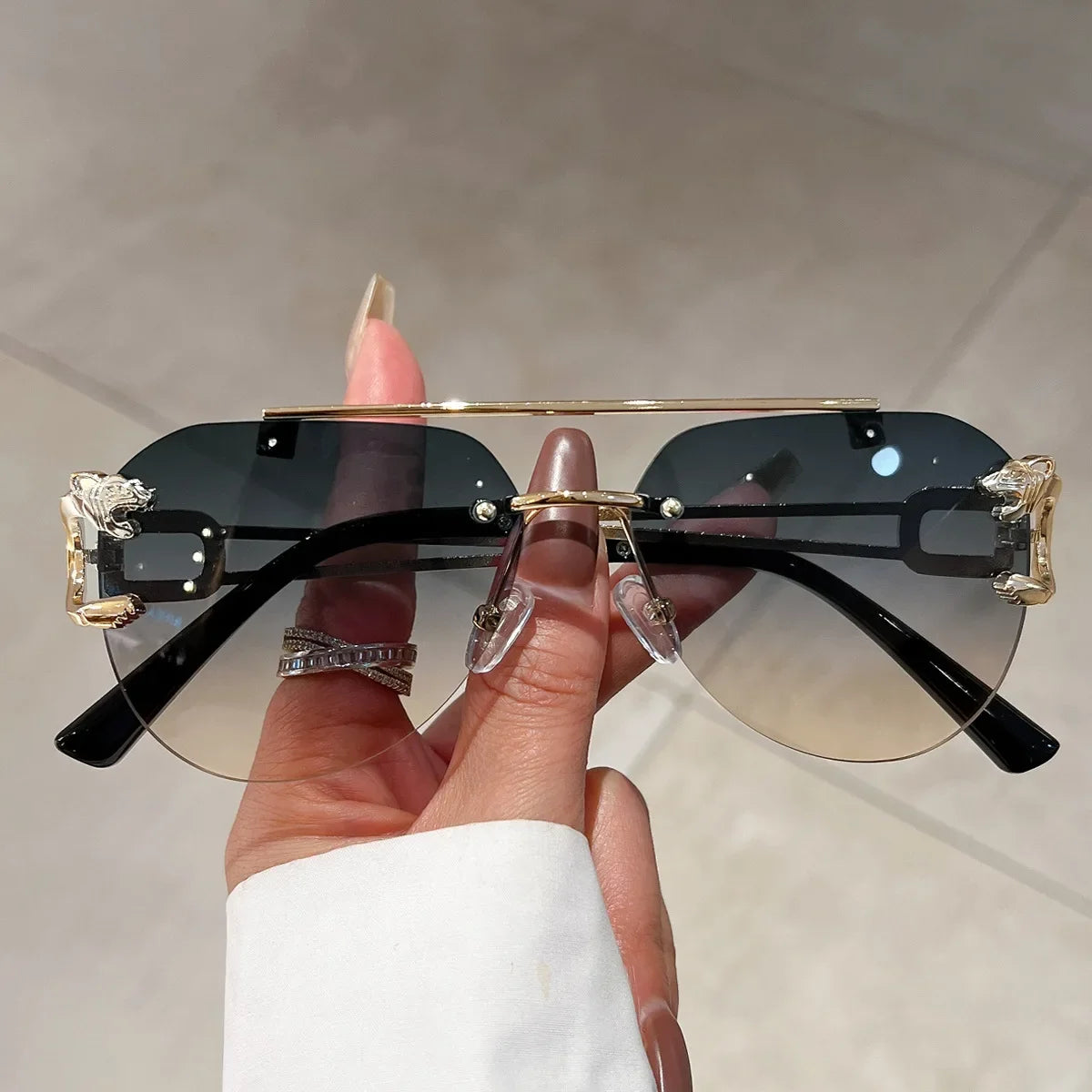 Lunettes de Soleil Sans Monture Femme –