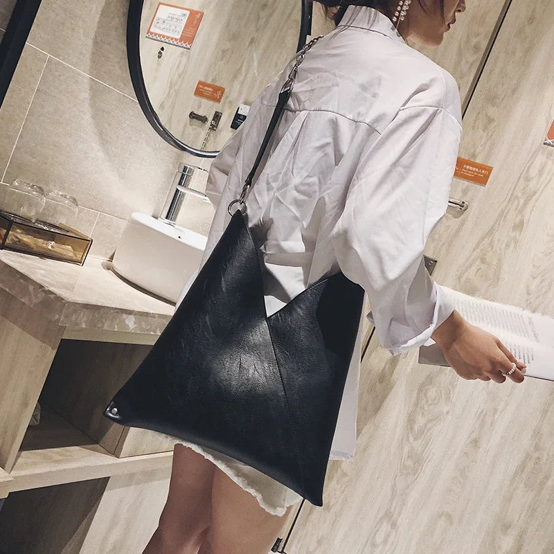 ✨ Le sac parfait pour les femmes élégantes !


✔ Grande